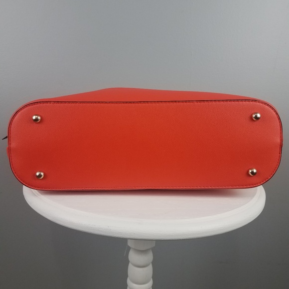 NWT Izzy & Ali Orange Vegan Tote - Picture 2 of 8